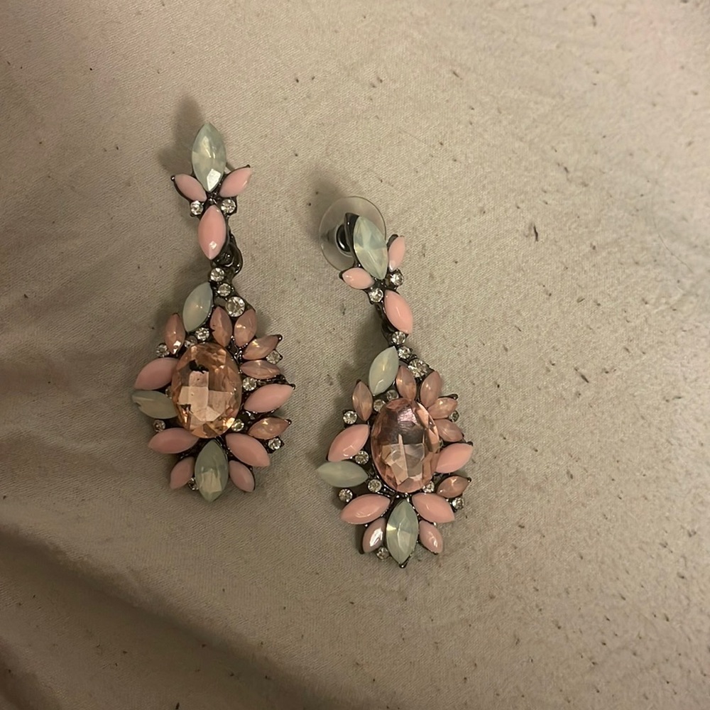 Pink Statement Earrings ‼️BUNDLE AND SAVE‼️